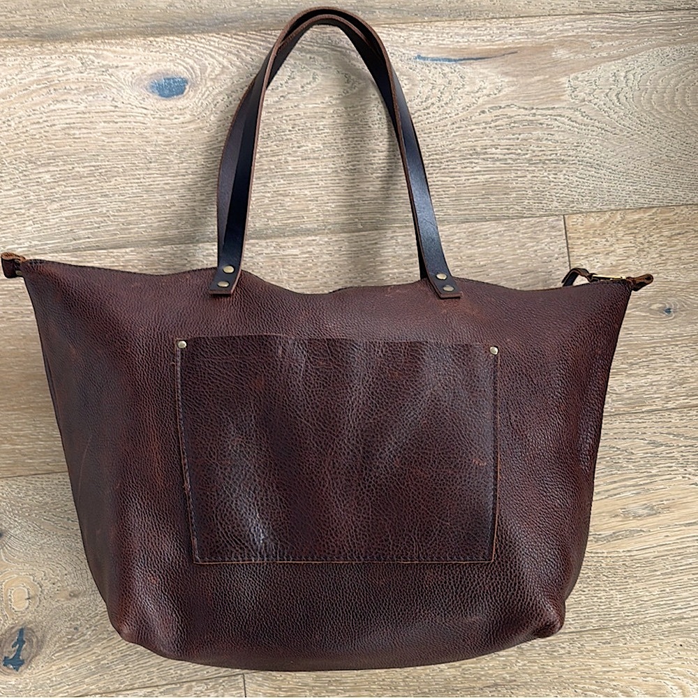 Portland Leather Oversized Zip Tote in Coldbrew